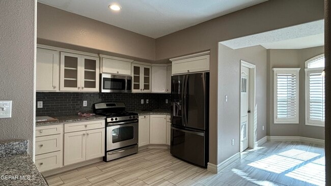 Building Photo - 14193 Honey Point Dr