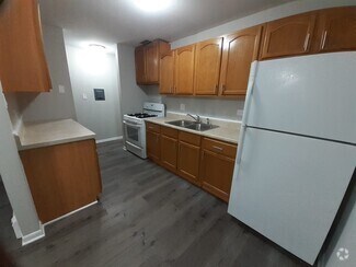 Building Photo - 1165 Meadow Ln