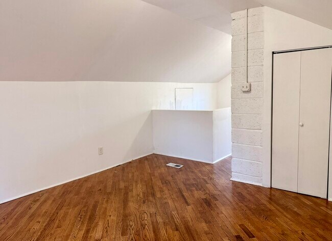 Building Photo - 2190 Sonoma Ave