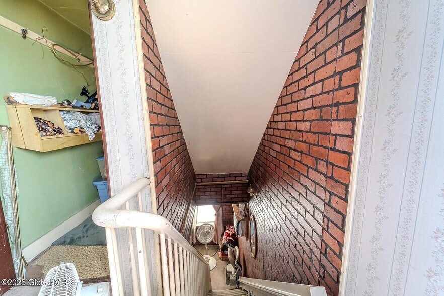 Floor 2 to 3 stairs - 2 Front St