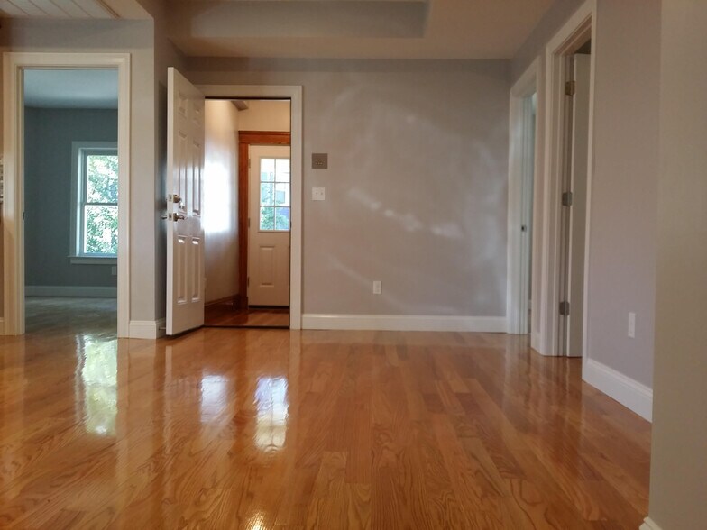 Building Photo - 43 Parkton Rd