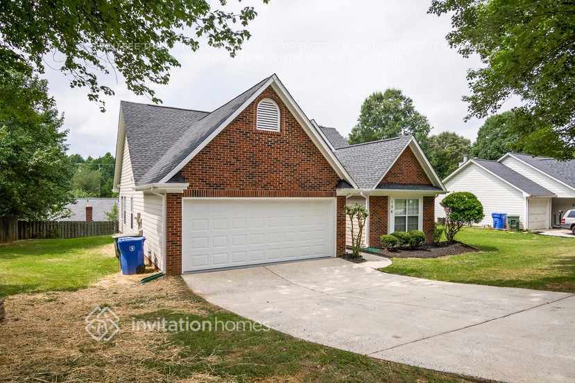 Building Photo - 156 Heath Ln