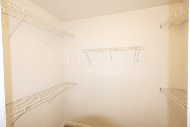 Building Photo - 3713 Mill Meadow Dr