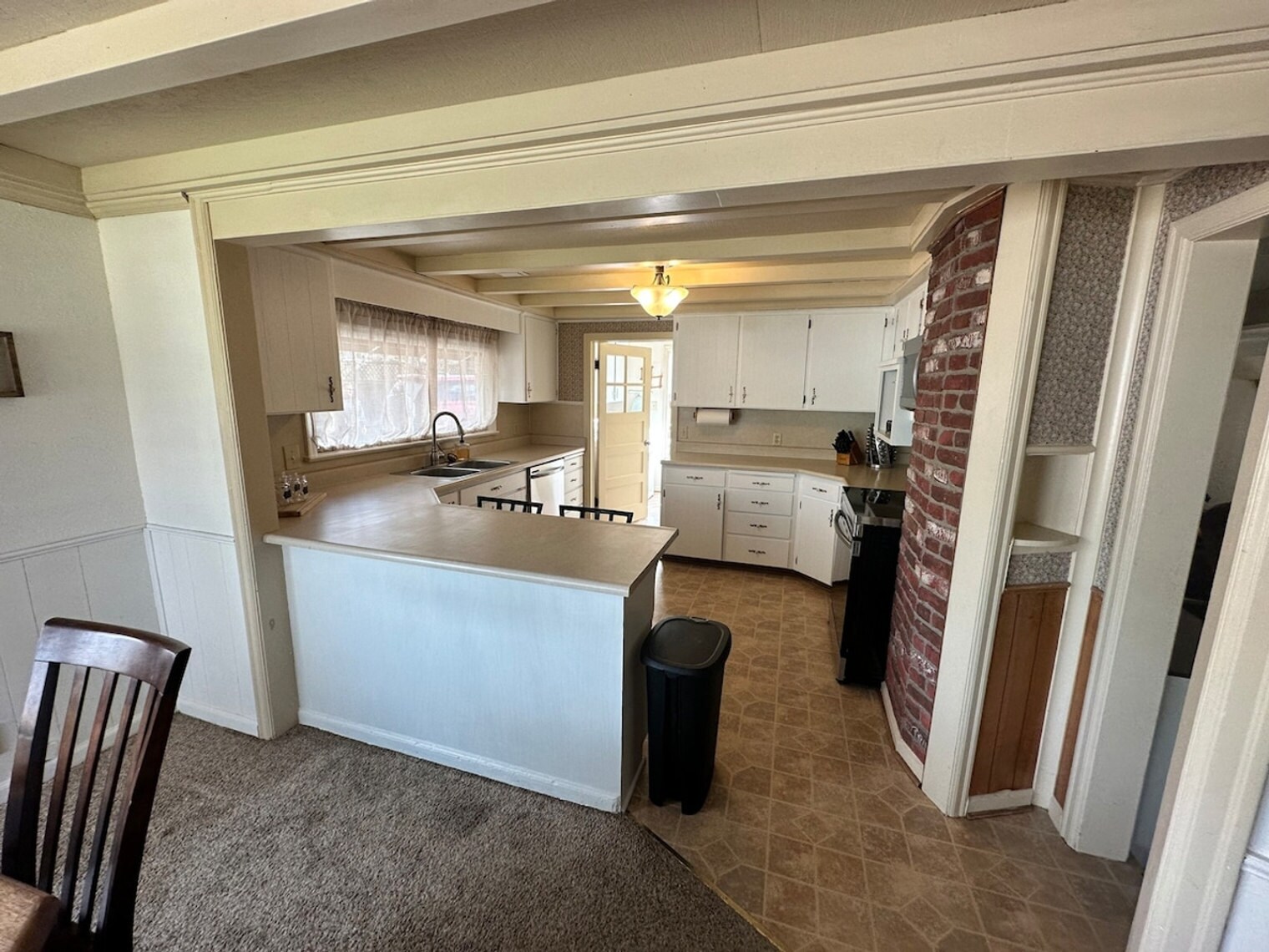 Building Photo - 1428 Crown Ave