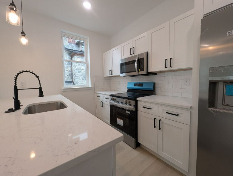 Building Photo - 835 N 63rd St