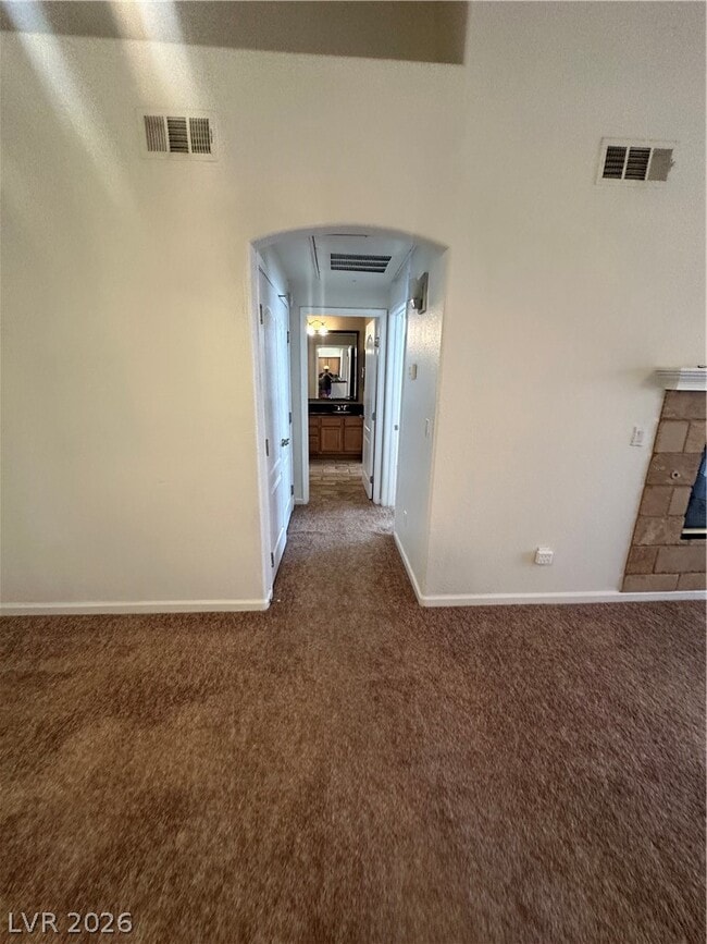 Building Photo - 10237 King Henry Ave