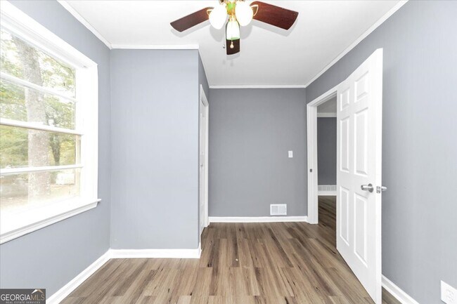 Building Photo - 4161 Tell Rd SW