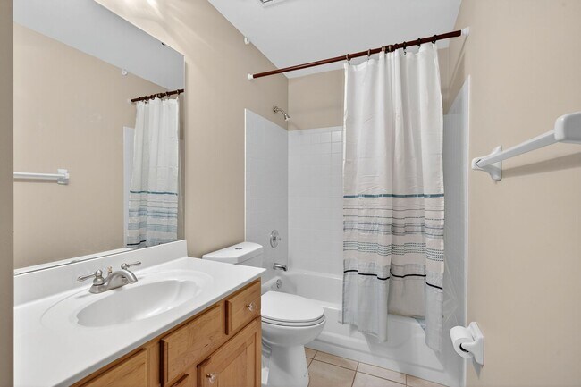 Building Photo - Stunning 4,166 Sq. Ft. Home in Westridge O...