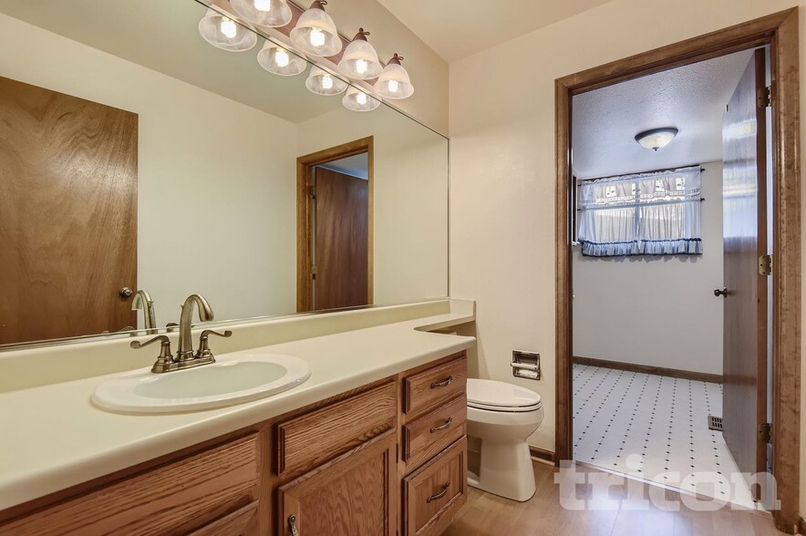 Building Photo - 17490 E Eldorado Cir
