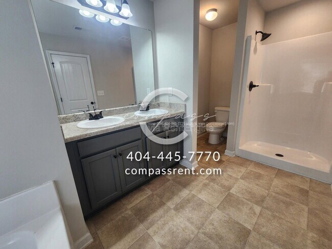 Building Photo - 6040 Oak Bend Ct