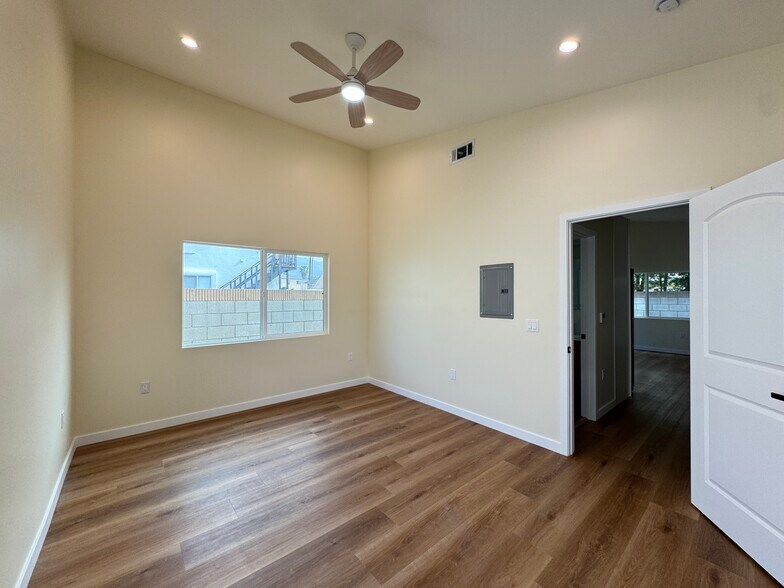 Building Photo - 815 Arden Ave