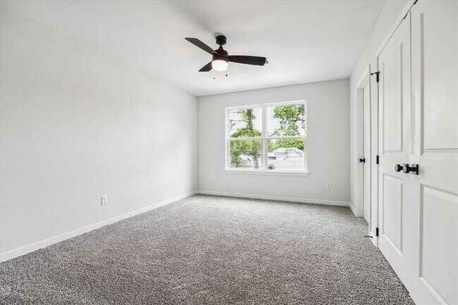 Building Photo - 6334 Cebra St