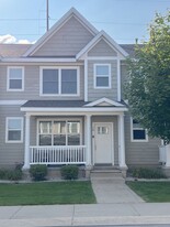 Building Photo - 982 Lake Ridge Dr