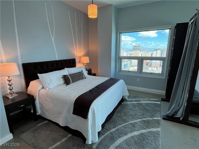 Building Photo - 200 Hoover Ave