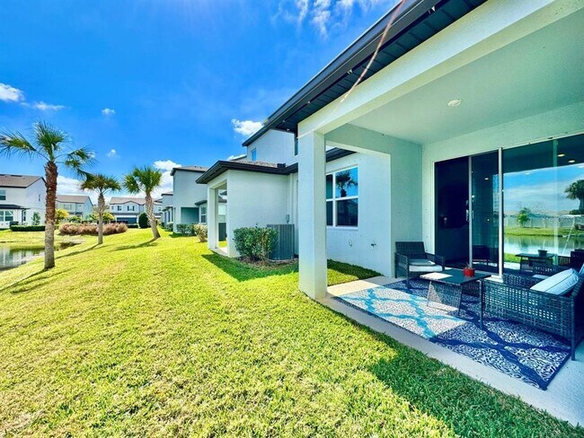 Building Photo - 11281 Beach Walk Wy NE