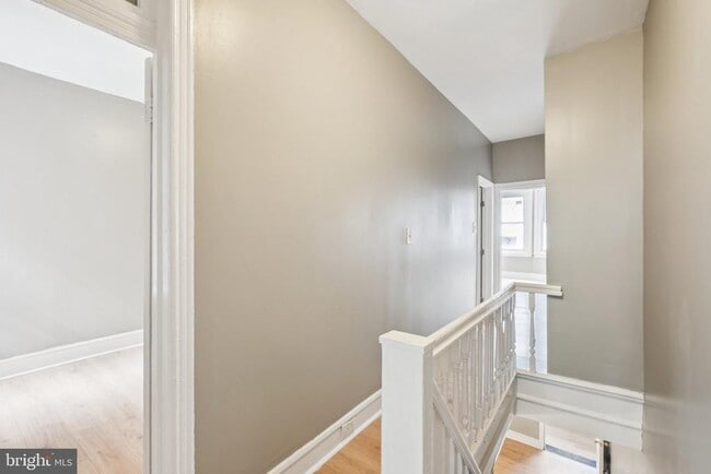 Building Photo - 518 N Wanamaker St