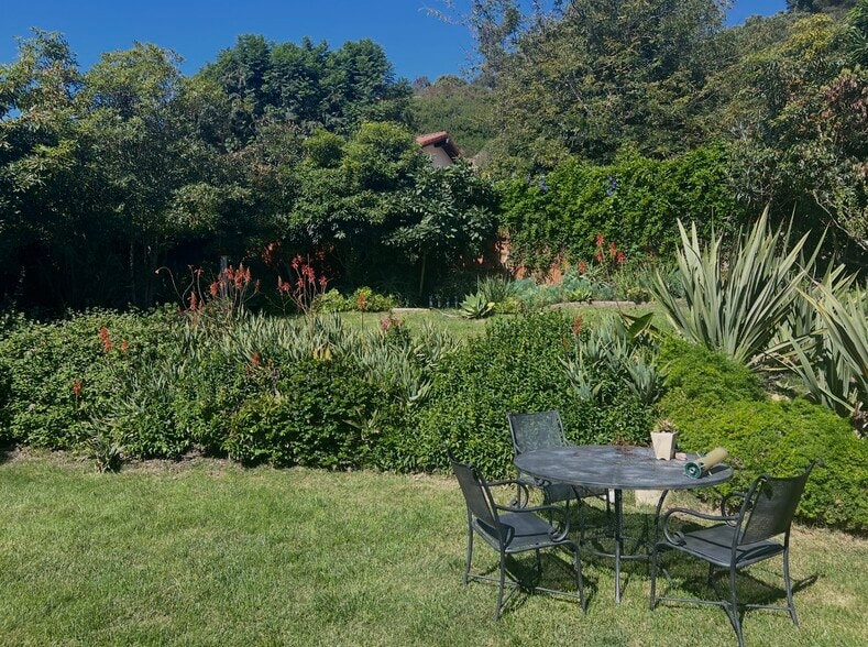 Building Photo - 445 Scenic Dr