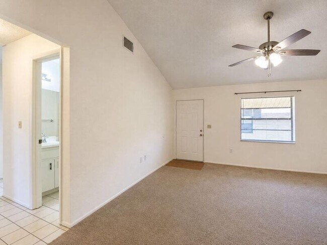 Building Photo - 3931 Spoonbill Ct