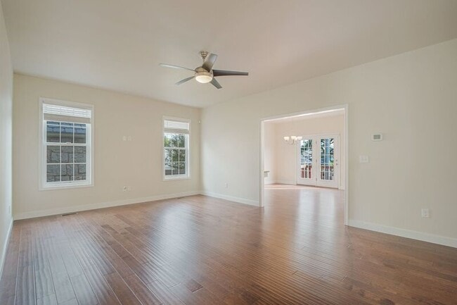 Building Photo - 803 Sunken Rd