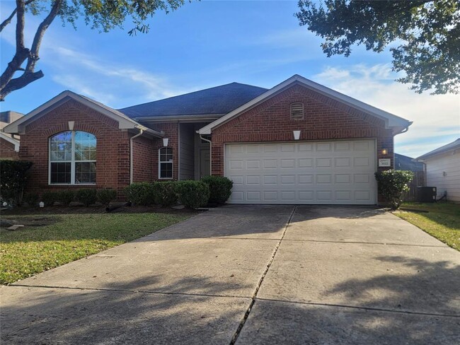 Building Photo - 3611 Elmwood Dale Dr