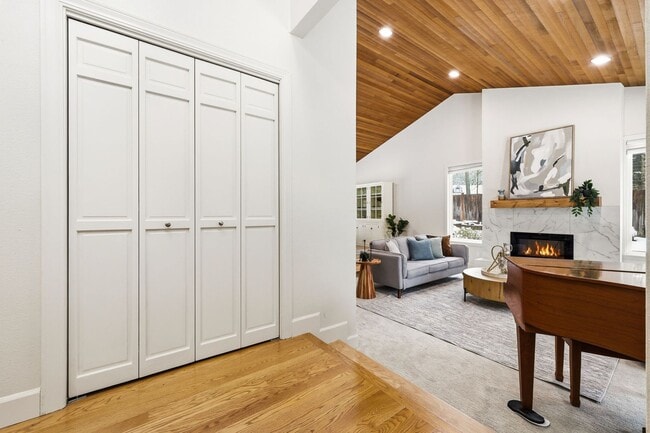 Building Photo - Luxury Acreage Estate in Hollywood Hill | Woodinville Retreat with Modern Upgrades