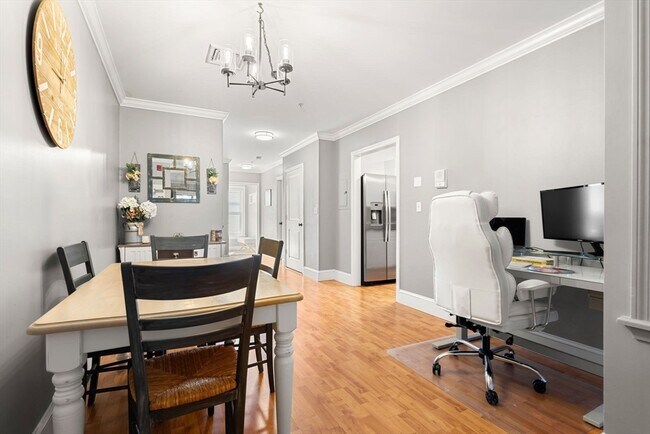 Building Photo - 24 S Bulfinch St