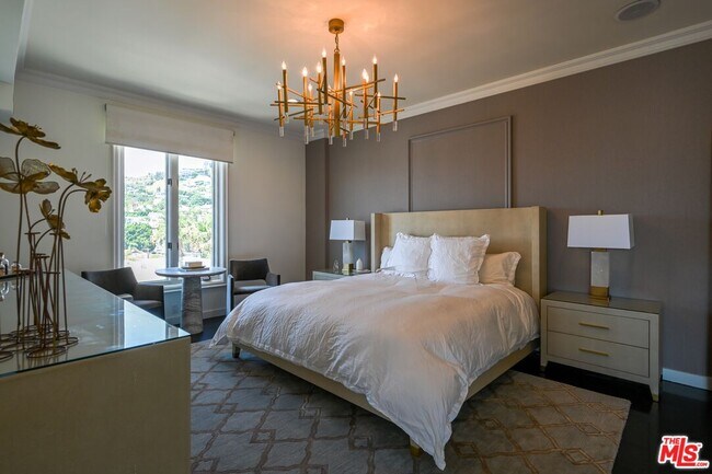 Building Photo - 1424 N Crescent Heights Blvd