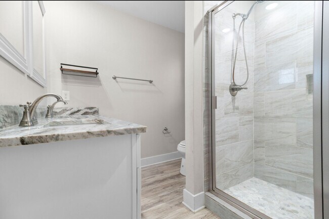 Building Photo - 13050 Hartung Ave