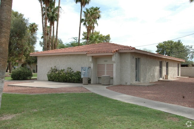 Building Photo - Buenas On Indian School Apartments