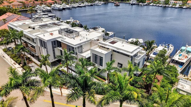 Building Photo - 3750 Yacht Club Dr
