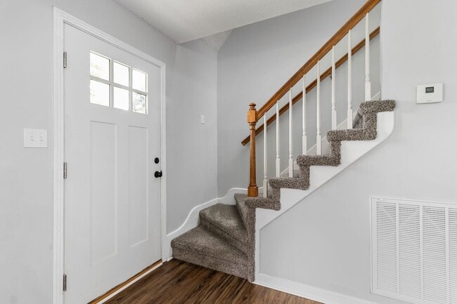 Building Photo - 1591 Barrett Dr