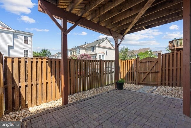 Building Photo - 26091 Lands End Dr