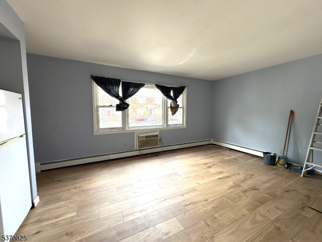 Building Photo - 87 N Beverwyck Rd