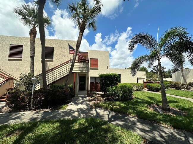 Primary Photo - 620 Spring Lakes Blvd