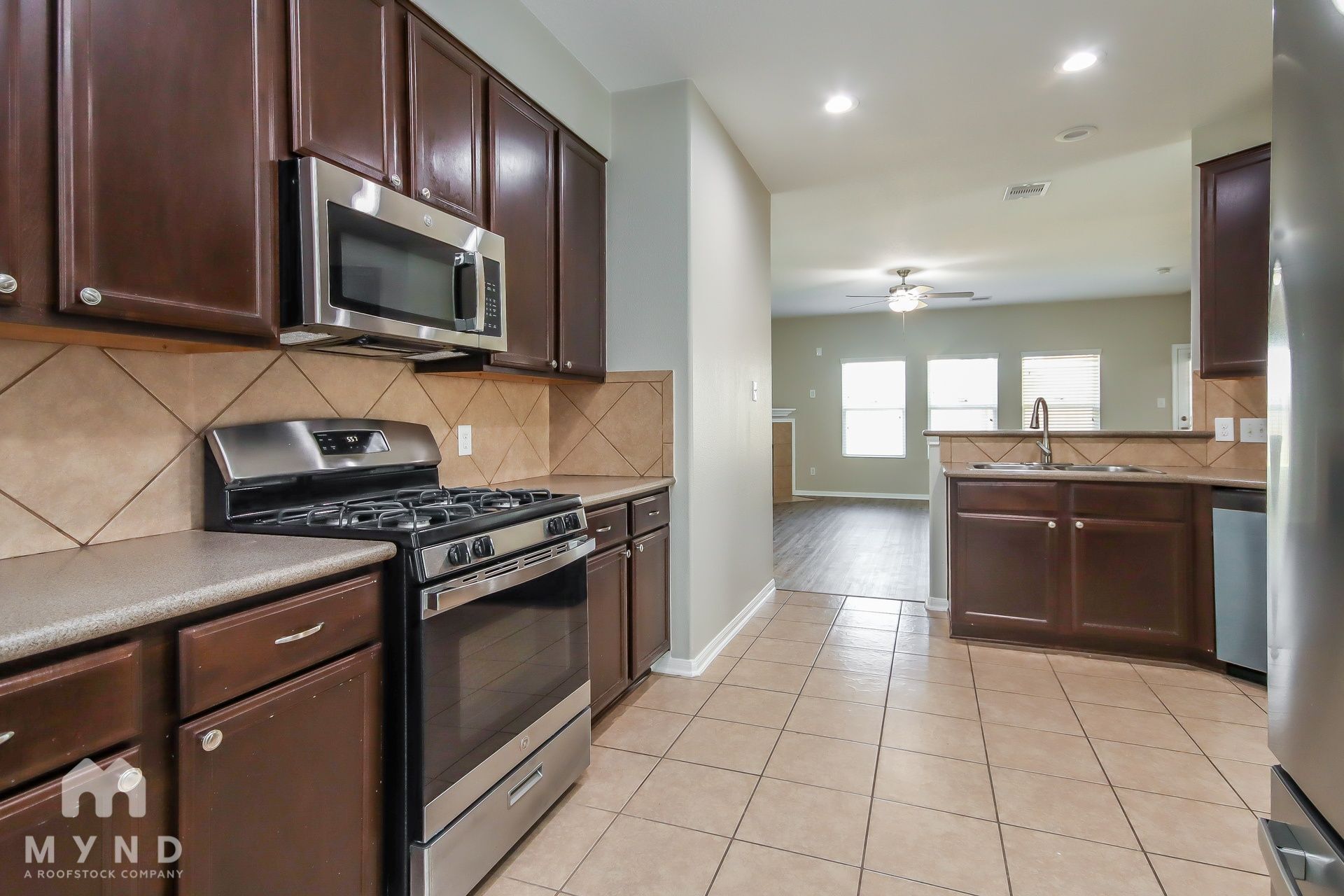 Building Photo - 5019 Forest Hurst Dr
