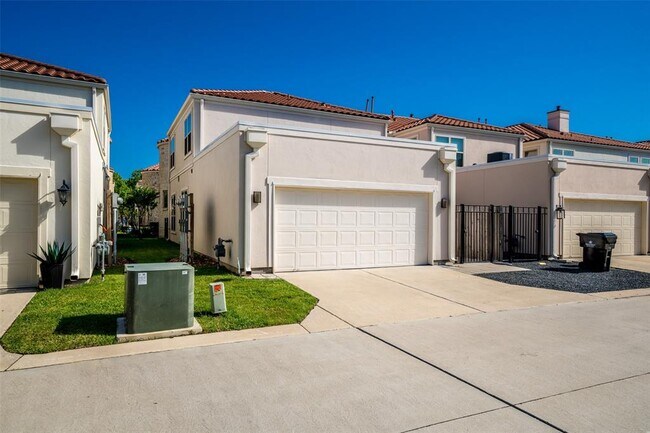 Building Photo - 13415 Preston Cliff Ct