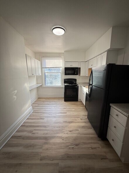 Primary Photo - 5704 Darlington Rd