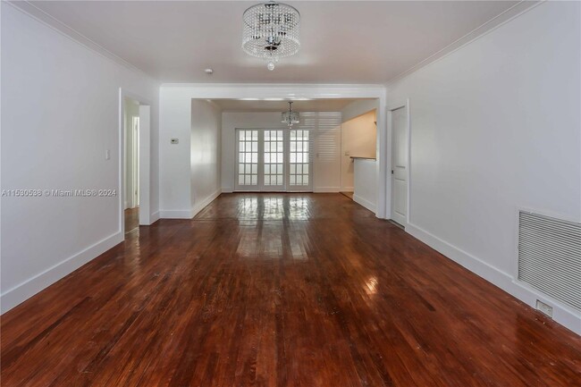 Building Photo - 1404 Plunkett St