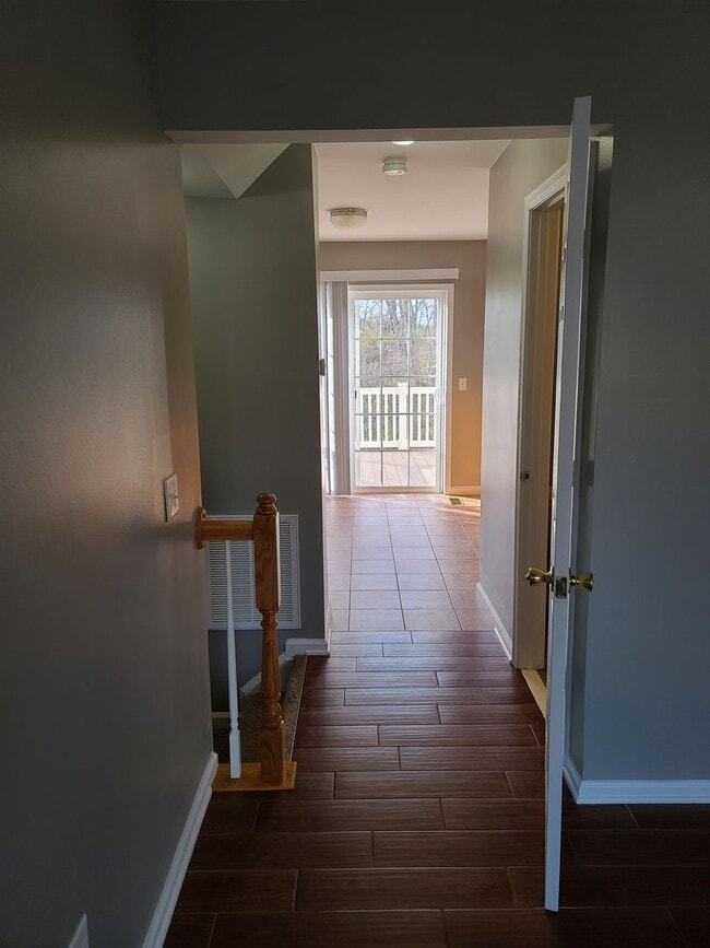 Building Photo - 3 Bedroom Townhome for Rent in Waynesboro