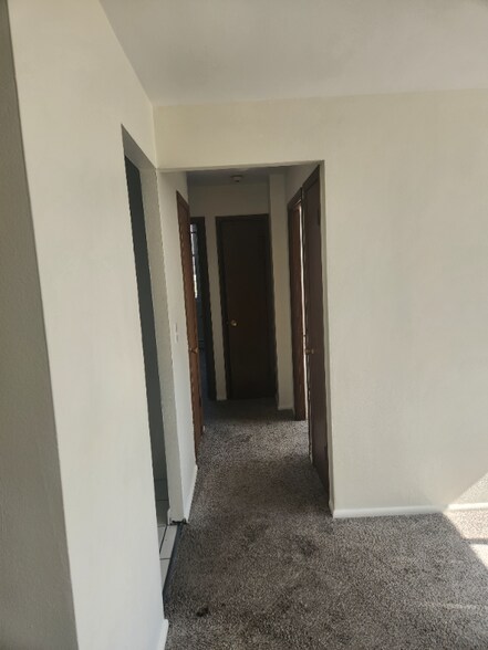 Building Photo - 3575 N Oakland Ave