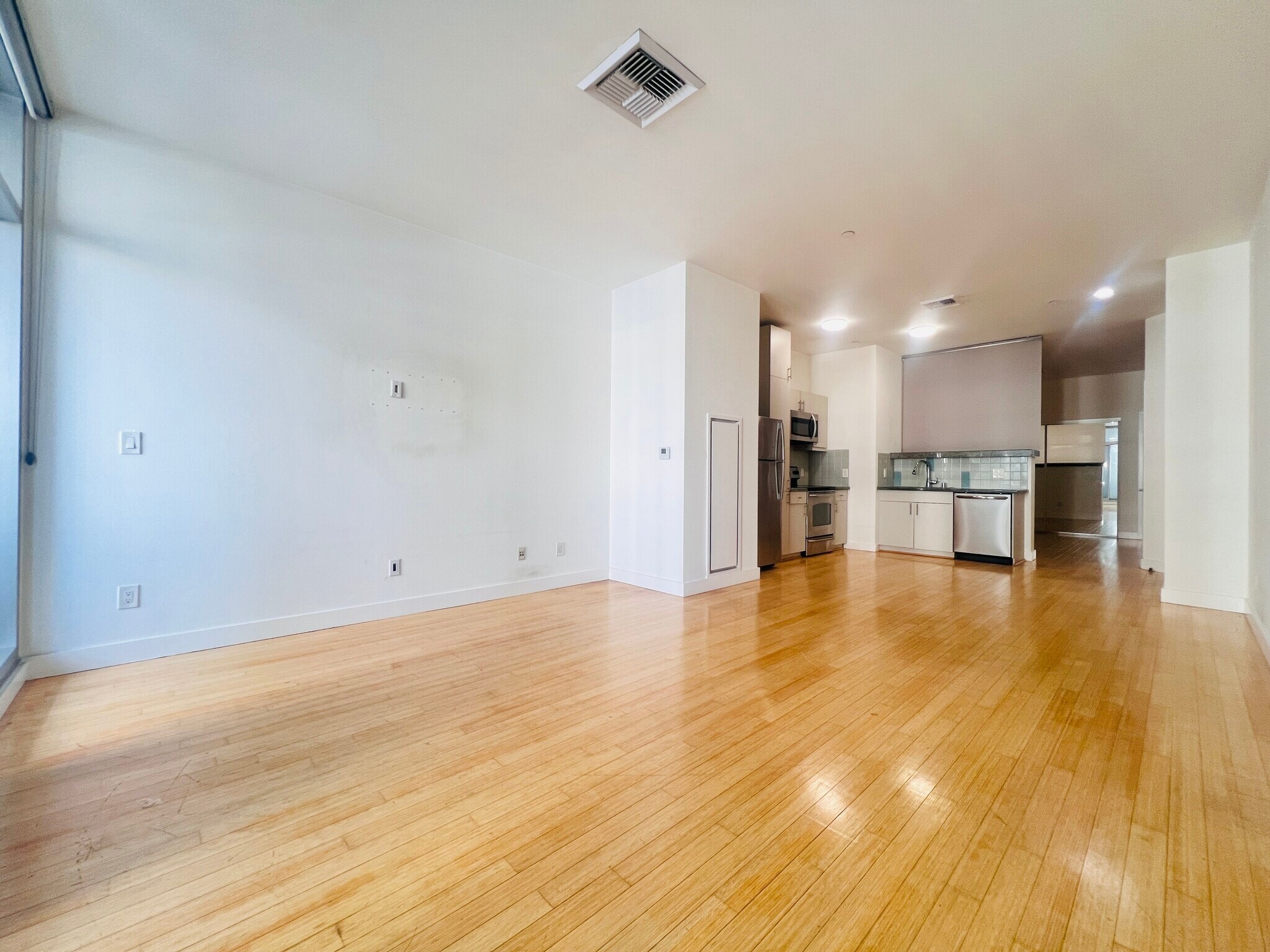 Building Photo - 3810 Wilshire Blvd