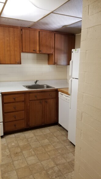 Building Photo - 2772 University Ave