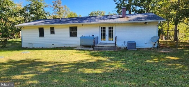 Building Photo - 45565 Camelot Ct