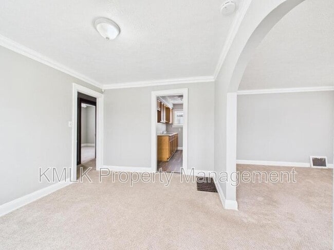 Building Photo - 916 Peckham St