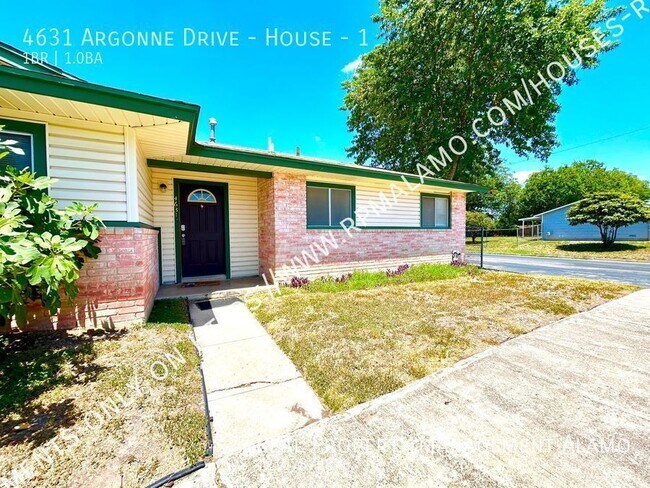 Building Photo - AVAILABLE NOW! ROOM FOR RENT!! 1 Bedroom N...