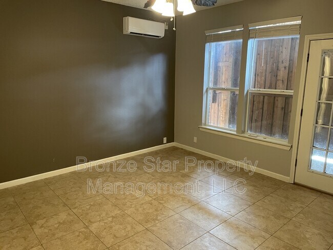 Building Photo - 3403 Broadview Ct
