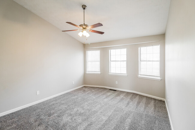 Building Photo - 3 Bedroom Split Level Atlanta Home