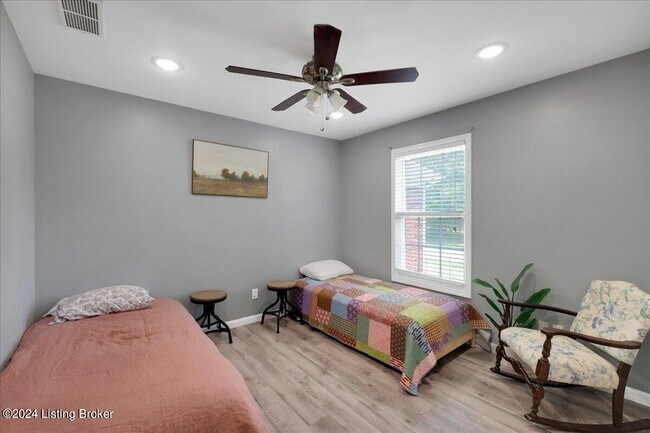 Building Photo - 2014 Cherrywood Dr