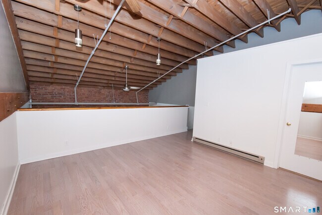 Building Photo - 149 Water St