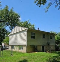 Building Photo - COMING SOON!  Independence, MO $1,425.00